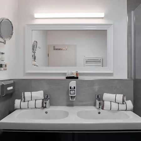 Hotel Wilhelmshoehe 4*